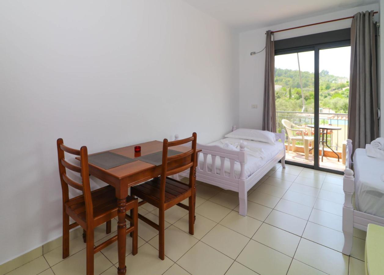 Bora Rooms Himarë Exteriér fotografie